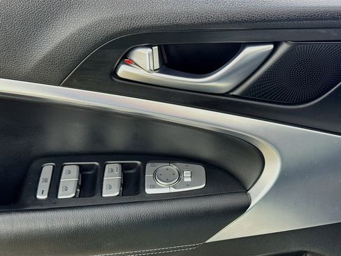 Used 2022 Genesis G70 2.0T image 20