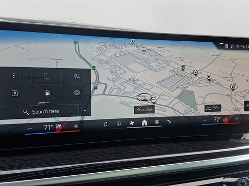 Used 2026 BMW X5 xDrive40i w/ Executive Package image 17