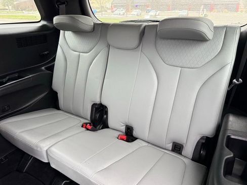 Used 2021 Hyundai Palisade SEL w/ Premium Package AWD/4WD image 19