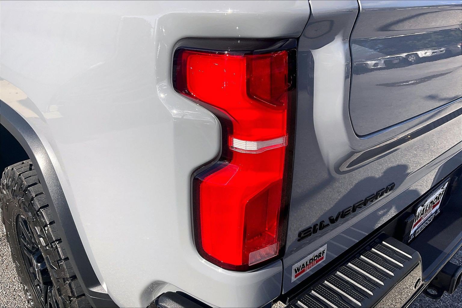 Used 2024 Chevrolet Silverado 2500 ZR2 w/ Technology Package AWD/4WD image 34