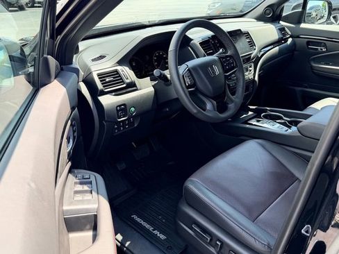 Used 2024 Honda Ridgeline Black Edition image 9