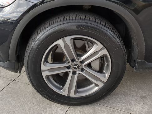 Used 2018 Mercedes-Benz GLC 300 4MATIC image 12