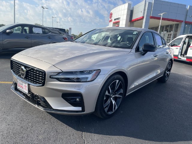 Used 2024 Volvo S60 B5 Core w/ Climate Package AWD/4WD image 12