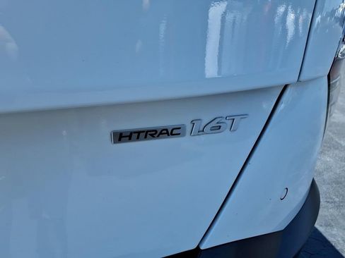 Used 2024 Hyundai Kona Limited AWD/4WD image 9