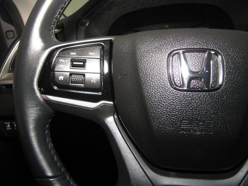 Certified 2025 Honda Odyssey EX-L image 5