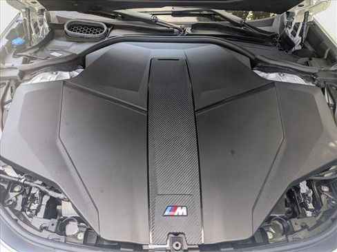 New 2025 BMW i7 M70 w/ Executive Package image 20