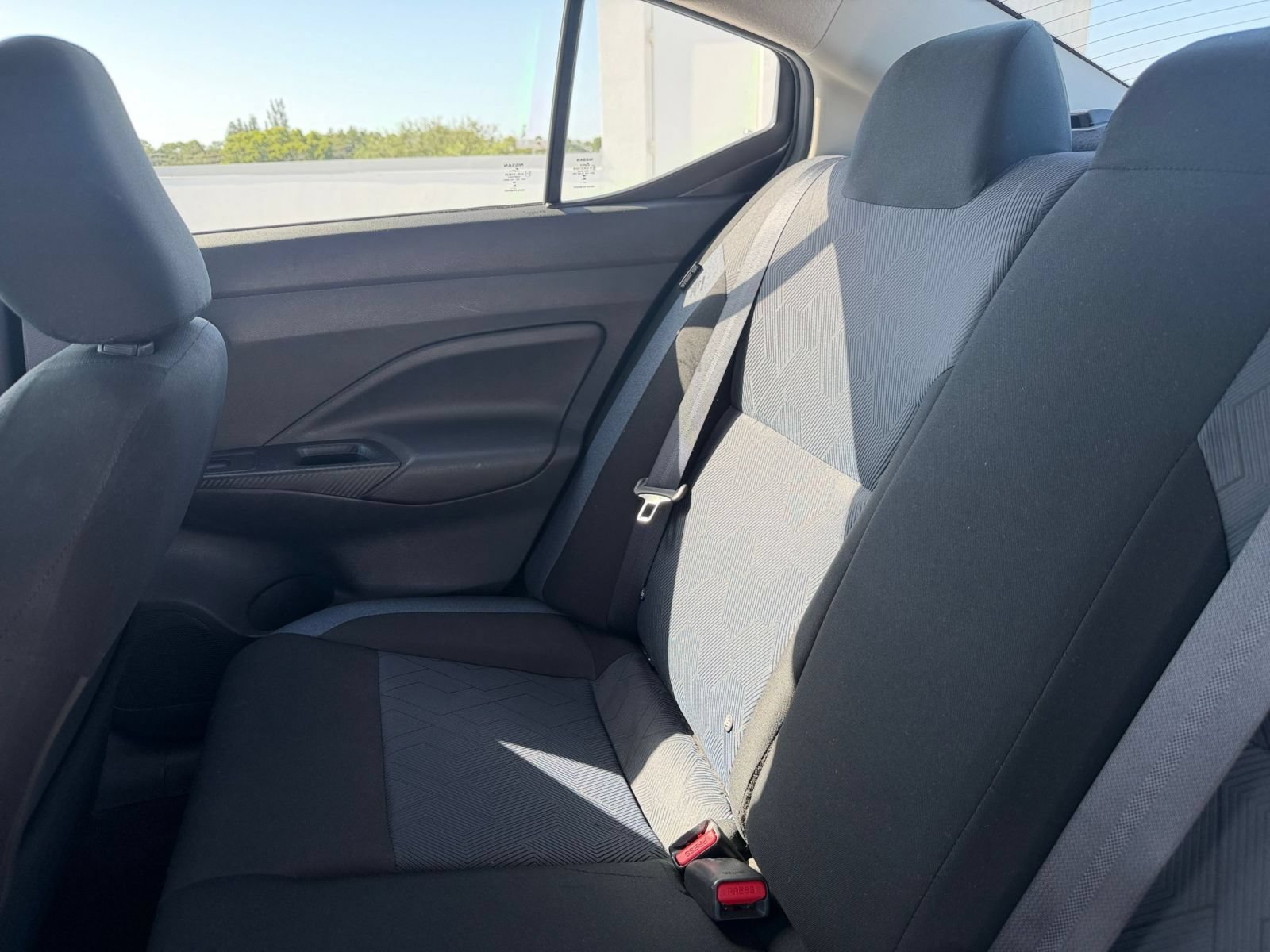 Used 2025 Nissan Versa SV FWD image 33