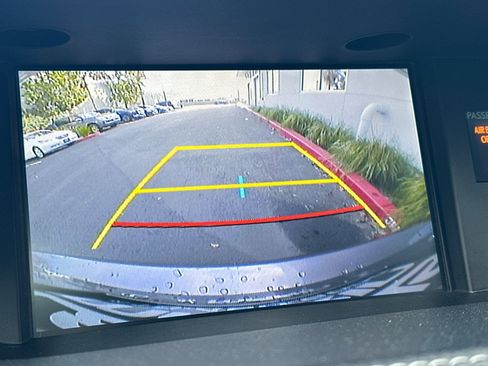 Used 2016 Lexus ES 300h image 26