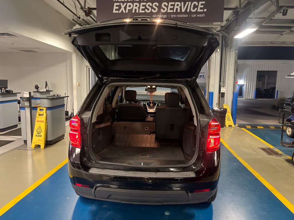 Used 2017 Chevrolet Equinox LT w/ Convenience Package AWD/4WD image 10