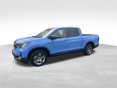 Used 2025 Honda Ridgeline TrailSport image 1
