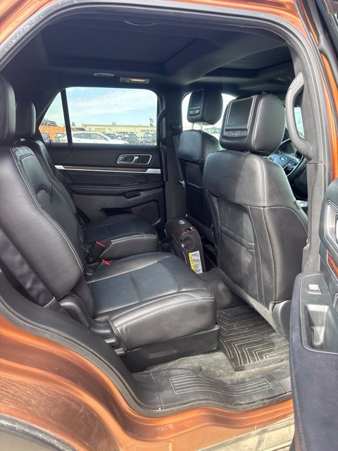 Used 2017 Ford Explorer Limited w/ Equipment Group 301A AWD/4WD image 9
