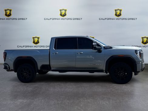 Used 2024 GMC Sierra 2500 AT4 w/ AT4 Premium Plus Package AWD/4WD image 6