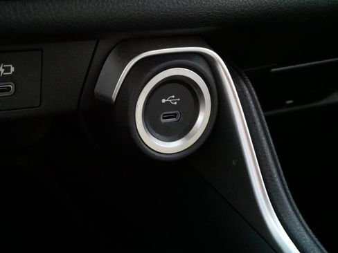 Used 2025 Toyota Grand Highlander AWD image 30