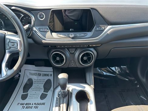 Used 2022 Chevrolet Blazer LT image 11