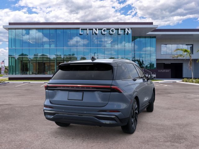 New 2026 Lincoln Nautilus Reserve w/ Jet Appearance Package AWD/4WD image 8