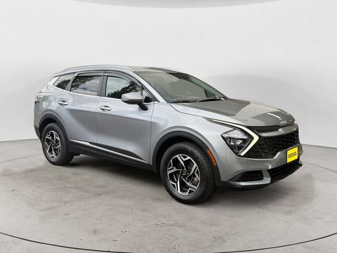 Used 2023 Kia Sportage LX AWD/4WD image 3