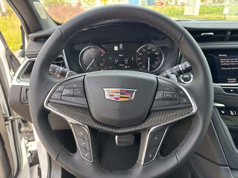 New 2025 Cadillac XT5 Sportv image 30