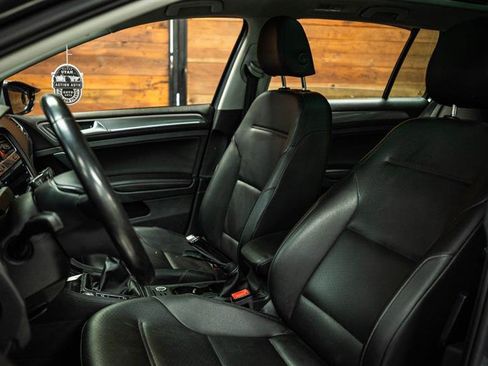 Used 2018 Volkswagen Golf Alltrack SE image 9