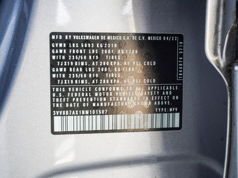 Used 2022 Volkswagen Tiguan SE R-Line image 36