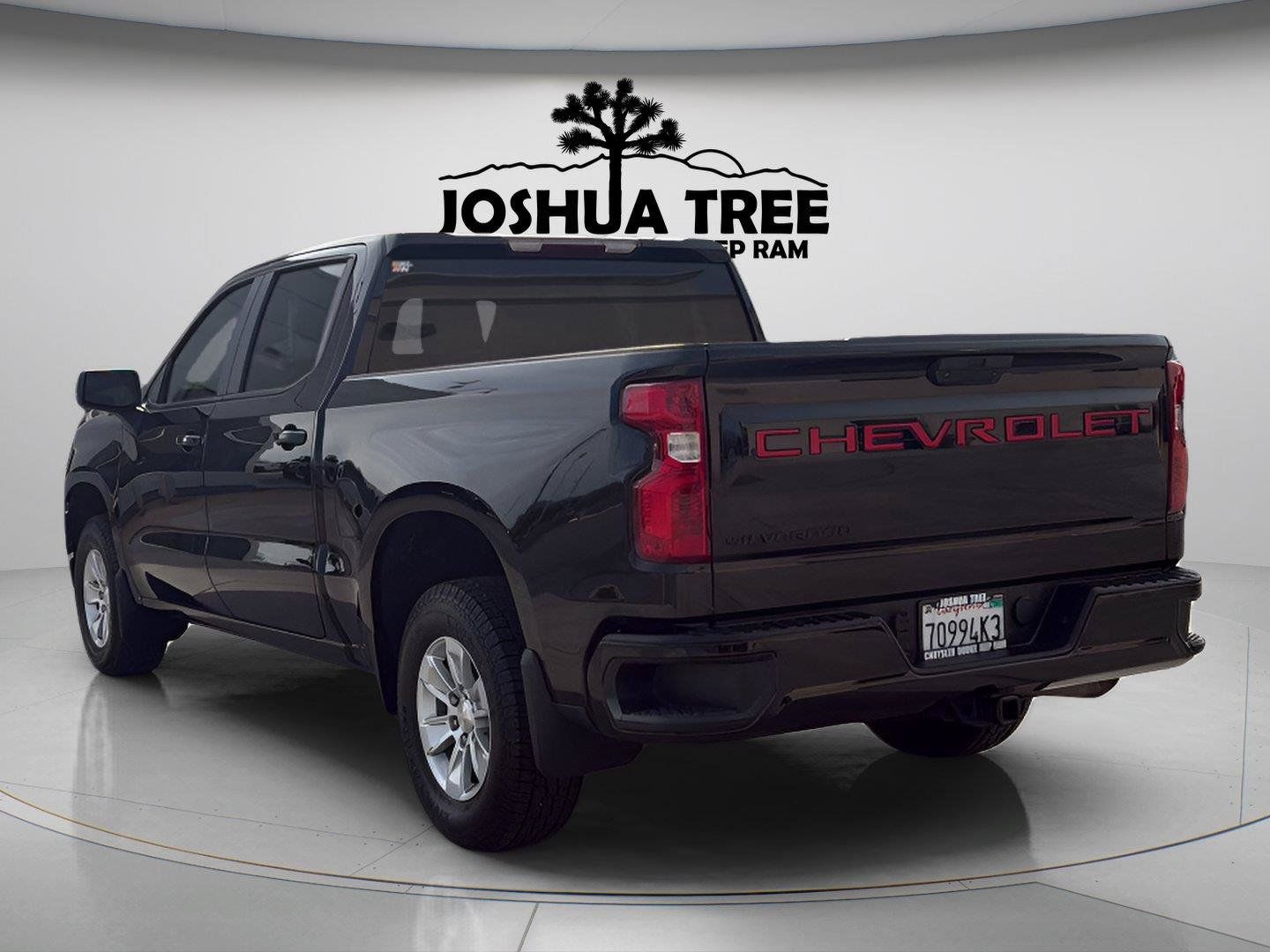 Used 2022 Chevrolet Silverado 1500 LT w/ Bed Protection Package RWD image 8