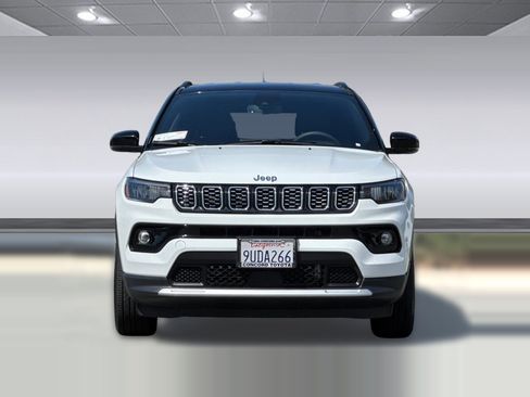 Used 2025 Jeep Compass Limited AWD/4WD image 6