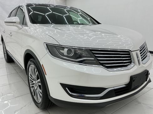 Used 2016 Lincoln MKX Reserve w/ Cargo Utility Package AWD/4WD image 3