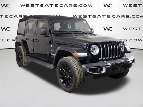 Used 2022 Jeep Wrangler Unlimited Sahara w/ Cold Weather Group AWD/4WD image 42