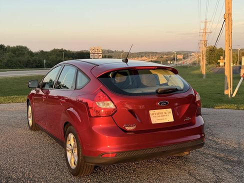 Used 2014 Ford Focus SE FWD image 3