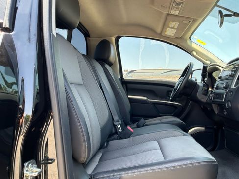 Used 2017 Nissan Titan S RWD image 18