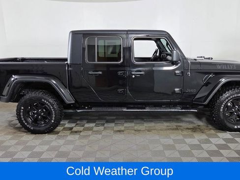 Used 2022 Jeep Gladiator Willys image 10