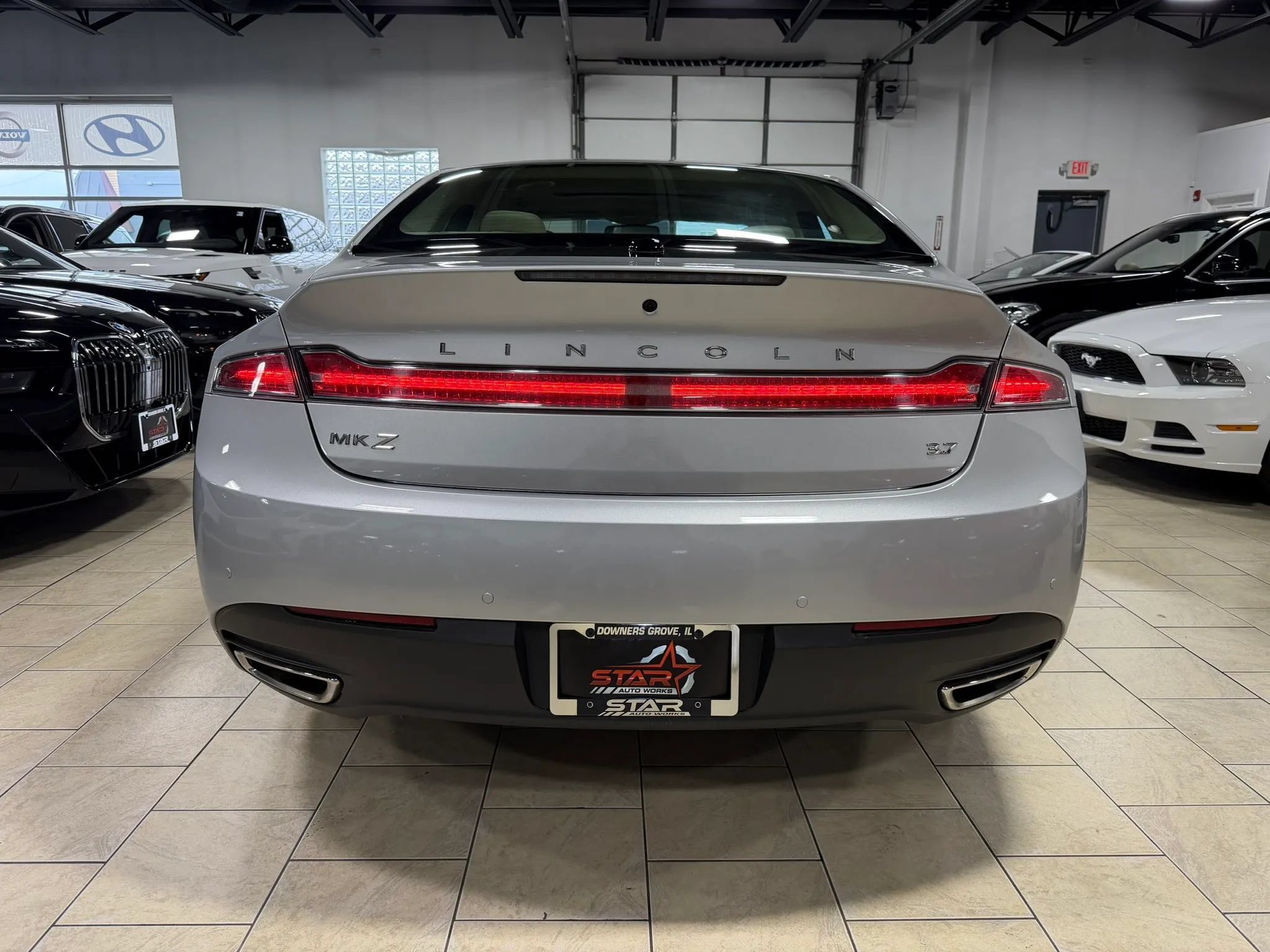 Used 2013 Lincoln MKZ FWD image 5