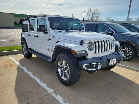 Used 2019 Jeep Wrangler Unlimited Sahara image 1