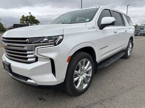 Used 2024 Chevrolet Suburban High Country w/ Max Trailering Package image 3