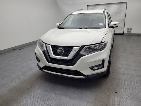 Used 2018 Nissan Rogue SV w/ Premium Package image 15
