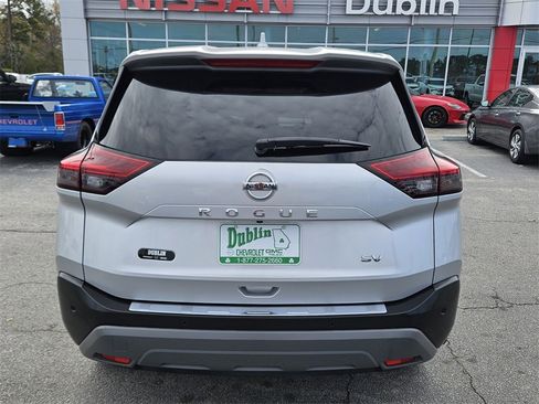 Used 2021 Nissan Rogue SV image 7