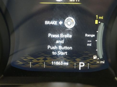 Used 2025 Jeep Wrangler Unlimited Sahara w/ Safety Group AWD/4WD image 16
