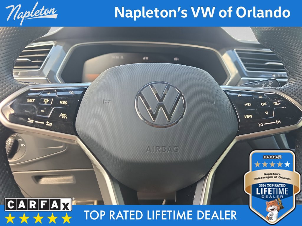 Used 2024 Volkswagen Tiguan SE R-Line AWD/4WD image 12