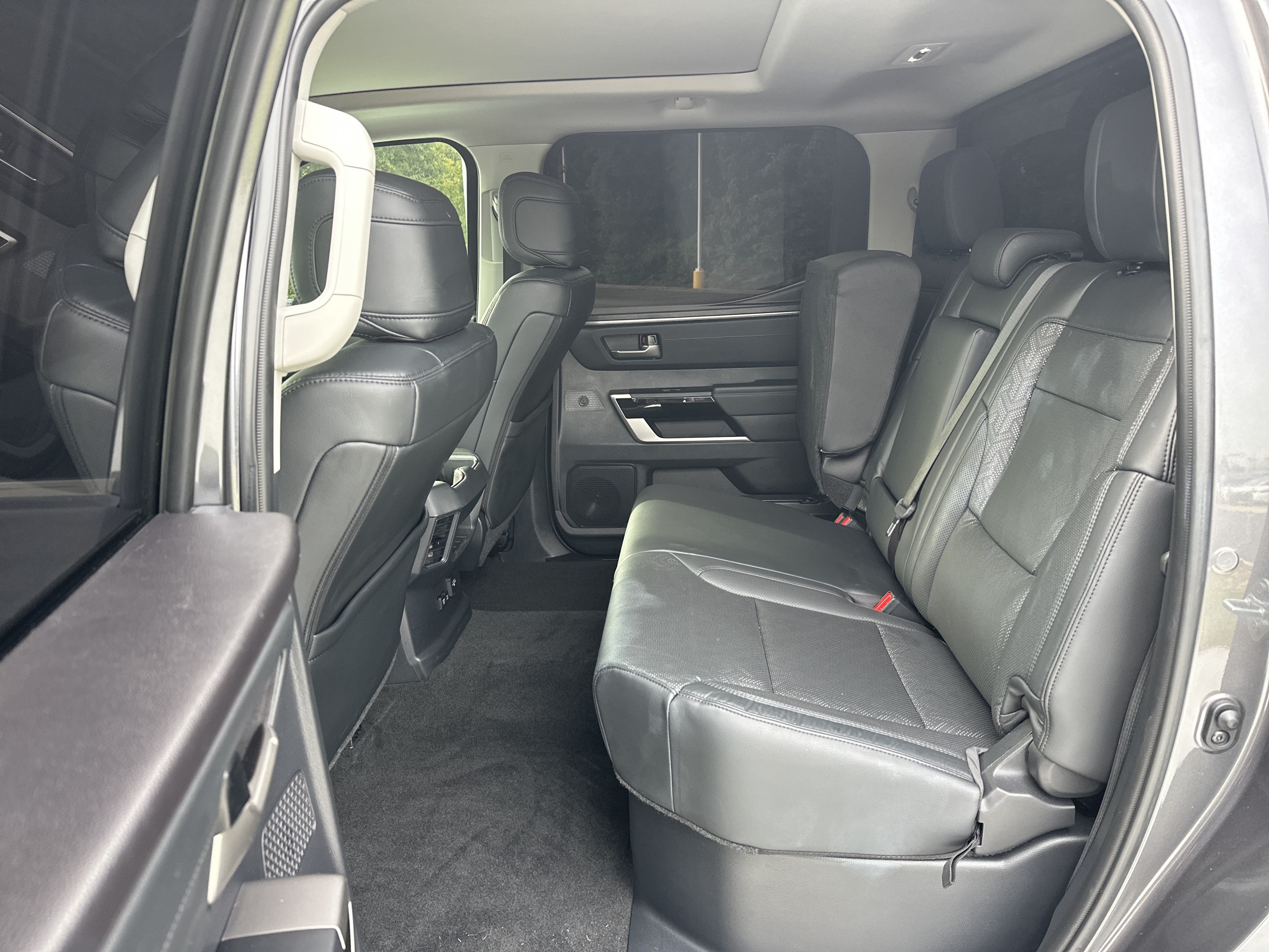 Used 2023 Toyota Tundra Limited w/ Power Package RWD image 31