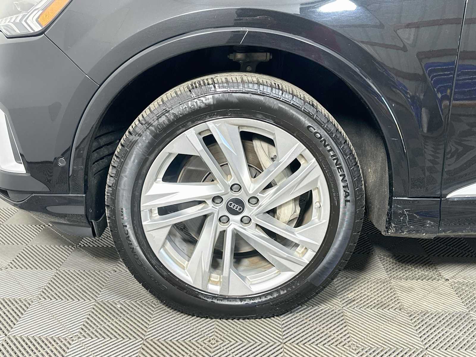 Used 2024 Audi Q7 3.0T Premium Plus AWD/4WD image 32