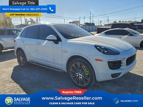 Used 2017 Porsche Cayenne S image 5