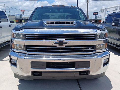 Used 2017 Chevrolet Silverado 3500 LTZ w/ Duramax Plus Package AWD/4WD image 3