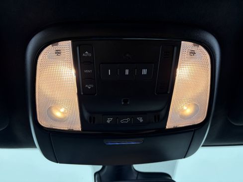 Used 2024 Dodge Durango SRT AWD/4WD image 31