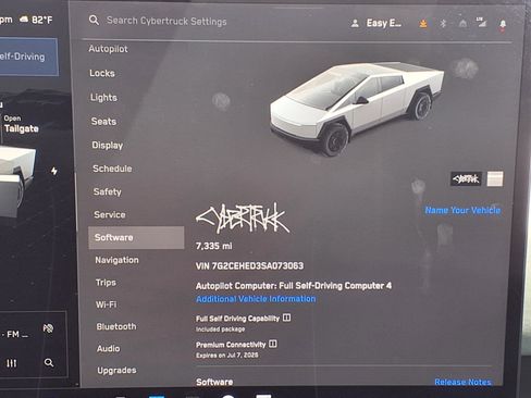 Used 2025 Tesla Cybertruck AWD Crew Cab image 30