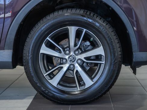 Used 2018 Toyota RAV4 XLE w/ Plus Extra Value Package AWD/4WD image 16