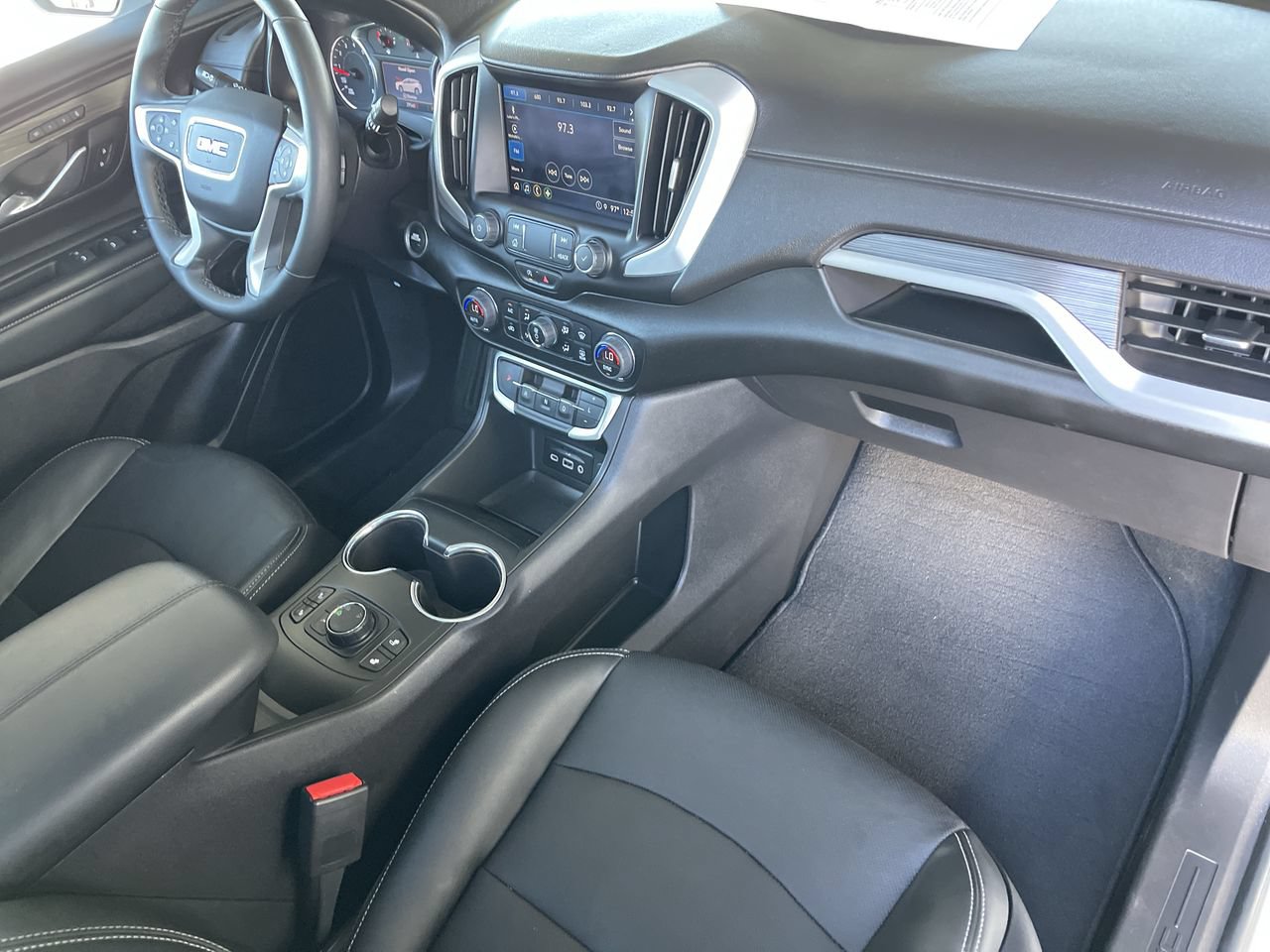 Used 2024 GMC Terrain SLT AWD/4WD image 27