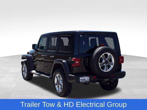 Used 2021 Jeep Wrangler Unlimited Sahara AWD/4WD image 6