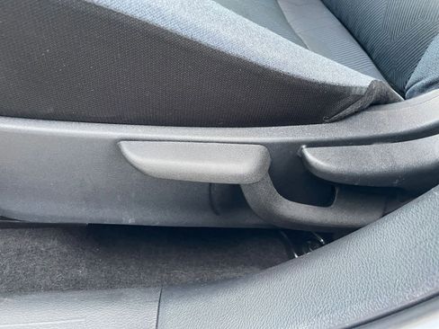 Used 2025 Nissan Versa SV image 22