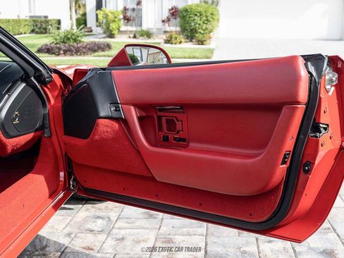 Used 1992 Chevrolet Corvette Coupe RWD image 32