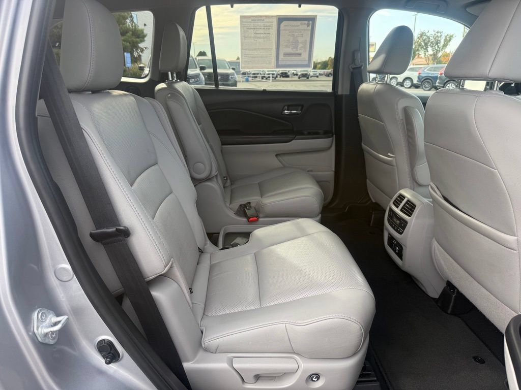 Used 2021 Honda Pilot Elite image 49