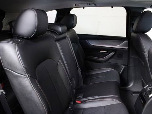 Used 2024 MAZDA CX-90 3.3 Turbo w/ Preferred Package image 12